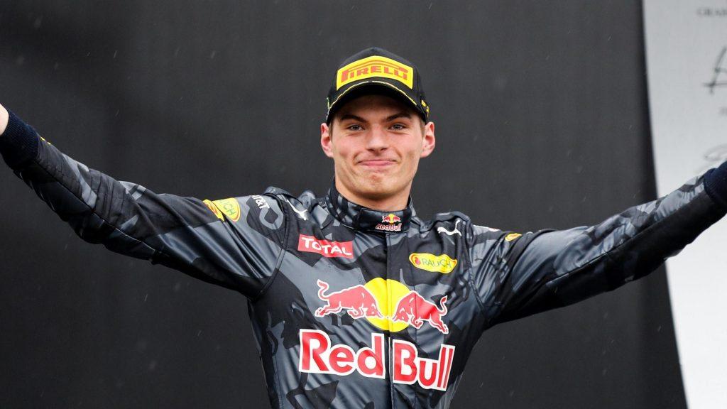 Verstappen defende manobra e rebate Hamilton: 'É fácil culpar o jovem piloto' (AFP)