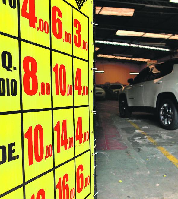 Plataforma de descontos on-line indica que gasto médio pelo serviço em Campinas é de R$ 7,75 por hora e de R$ 209,00 para mensalistas: apesar das reclamações, valores são menores que os praticados na Capital (Leandro Ferreira)