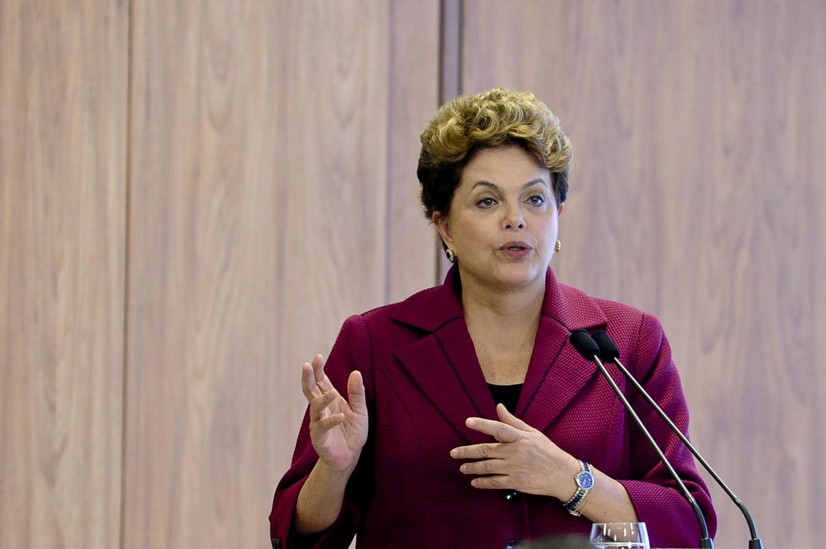 A ex-presidente disse ainda esperar que Lula seja candidato em 2018. (MARCELLOCASAL-ABR)