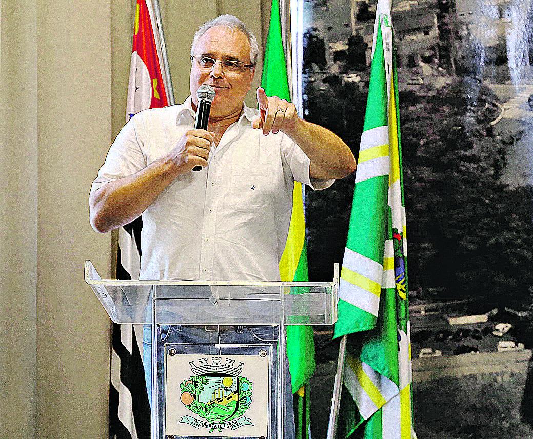 O prefeito de Valinhos, Orestes Previtale: medida não tem impacto na folha de pagamentos da Prefeitura (Divulgação)