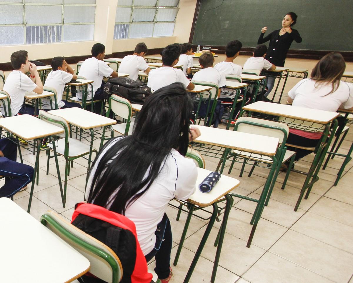 O percentual dos que consideram o ensino médio como ótimo ou bom caiu de 48% para 31% e no ensino fundamental o percentual passou de 50% para 34% (Cedoc/RAC)