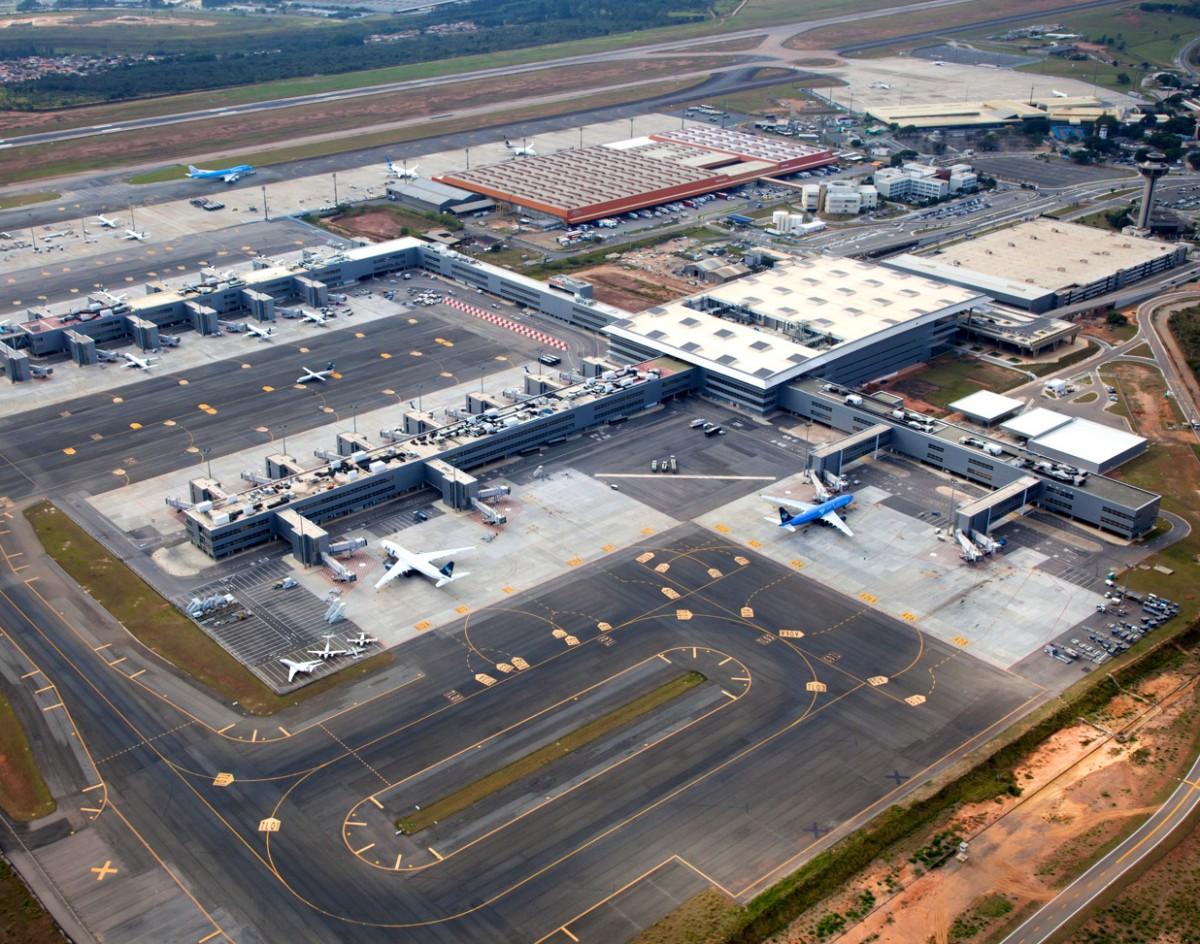 A expectativa é que pelo menos 167 mil pessoas embarquem ou desembarquem pelo terminal de passageiros do aeroporto entre os dias 28 de março e 04 de abril (Divulgação)