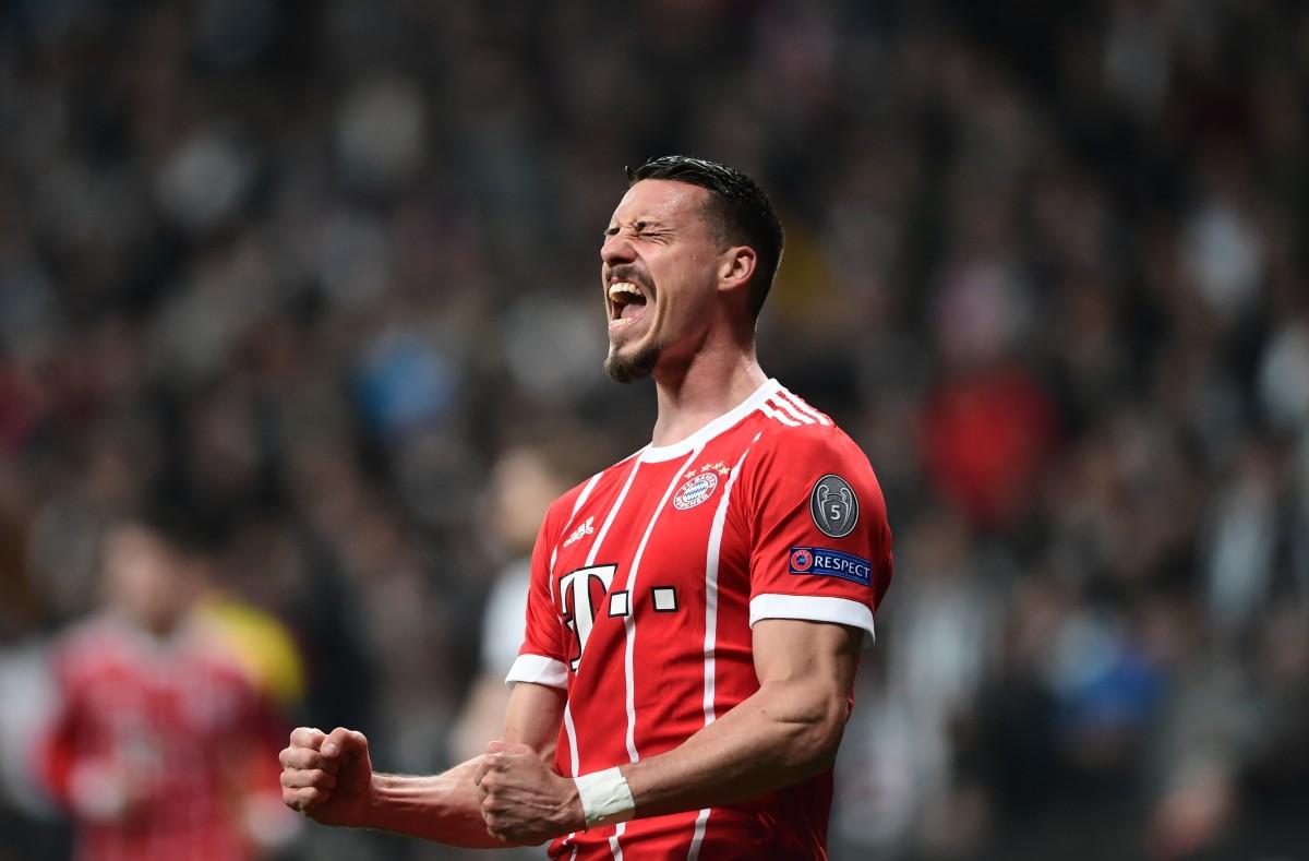 Sem precisar suar, o Bayern de Munique não tomou conhecimento da pressão do estádio do Besiktas para vencer por 3 a 1 e avançar às quartas de final da Liga dos Campeões (AFP)
