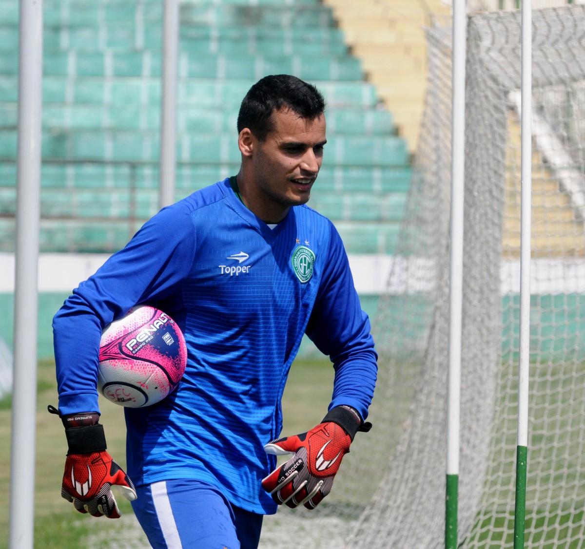 O goleiro Bruno Brígido admite que terminar partidas sem sofrer gols eleva a confiança de toda a equipe (Dominique Torquato/AAN)