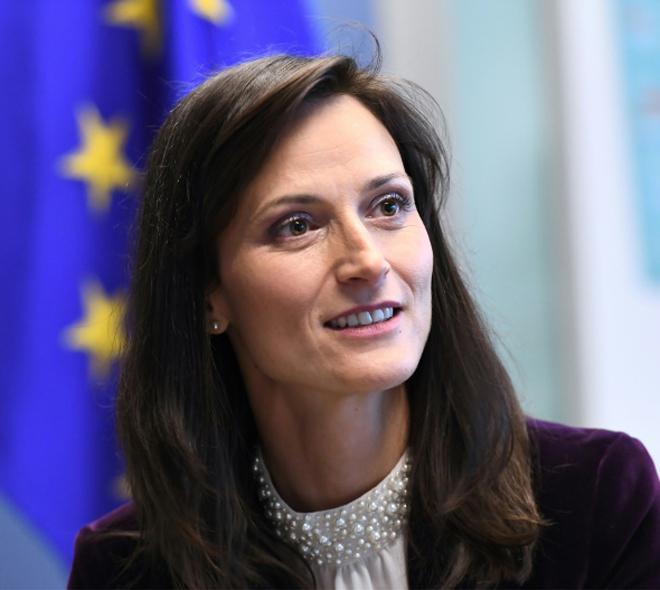 A comissária europeia de Economia e Sociedade Digitais, Mariya Gabriel (AFP)