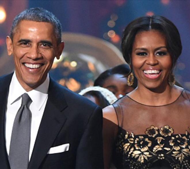 O acordo, que ainda não foi finalizado, prevê contratar o casal Obama para realizar uma série de programas (Theo Wargo/Getty Images)