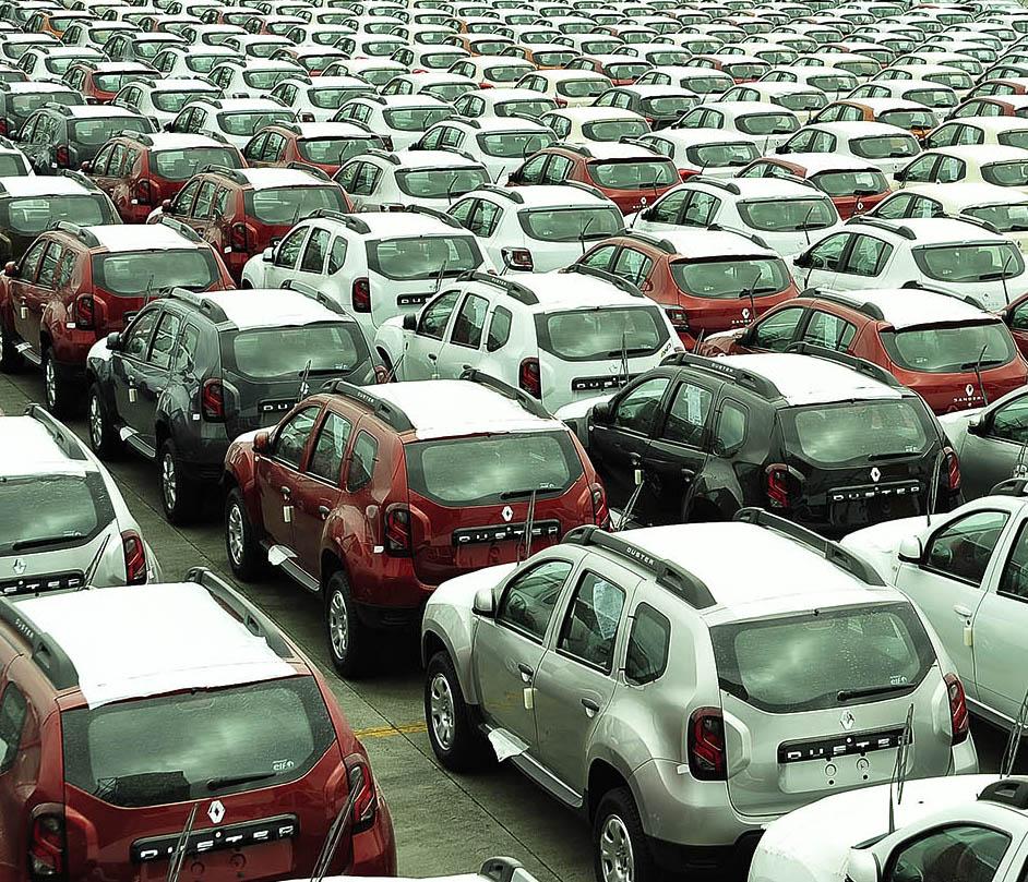 Os automóveis e comerciais leves, que representam mais de 90% do setor, registraram 151,6 mil emplacamentos no segundo mês de 2018 (Ivan Bueno)