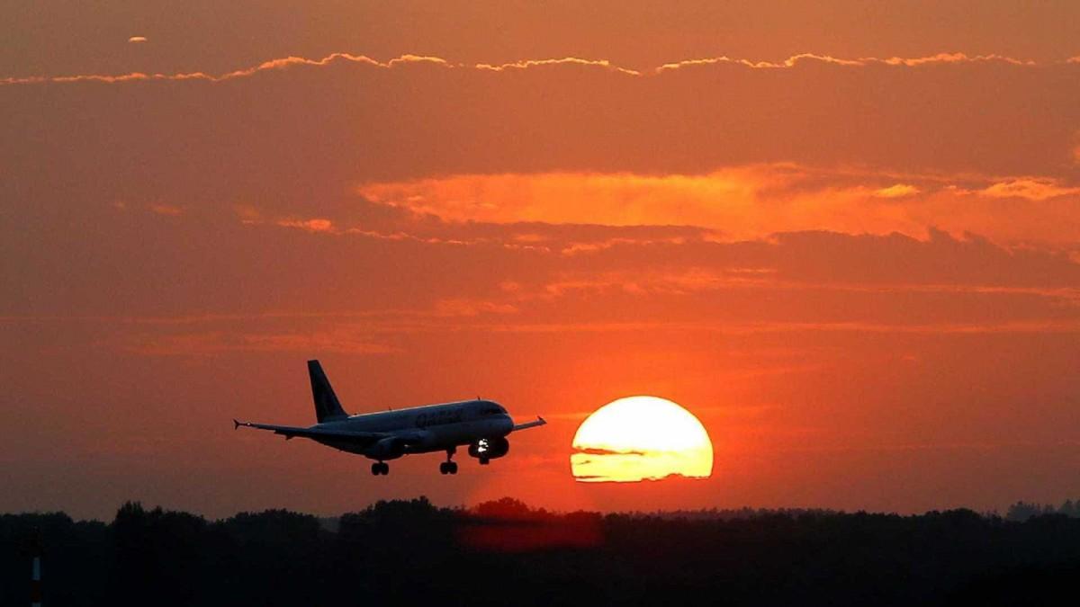A aeronave que havia decolado do aeroporto de Guayaquil, sudoeste do Equador, tinha como destino Nova York. (Michaela Rehle/Reuters)