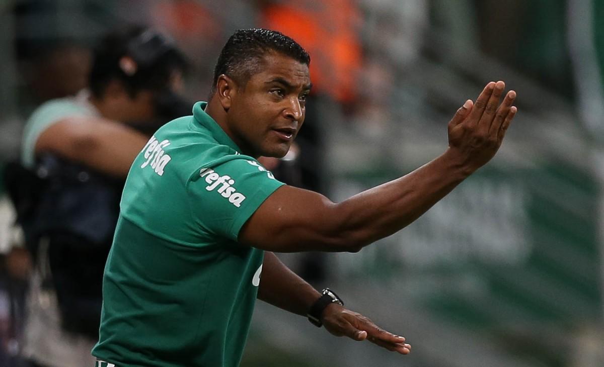 Roger Machado indicou nesta sexta-feira que não pretende realizar alterações na formação do Palmeiras utilizada nos últimos dias ( )