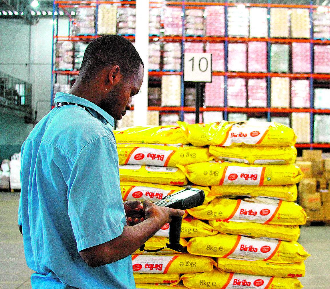 Geodany Morillus, hatiano, que aos 26 anos de idade conseguiu trabalho em uma rede de supermercados da Região Metropolitana de Campinasr
 (Cedoc/RAC)