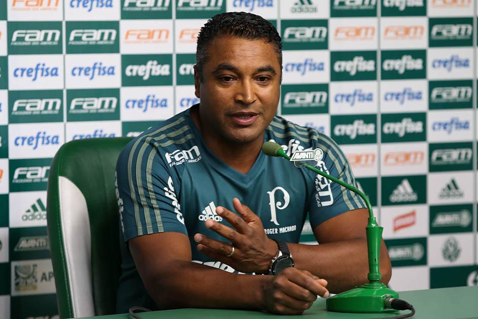 Roger Machado contou nesta quarta-feira trabalhar em mais frentes do que apenas na arrumação do time do Palmeiras, no planejamento de jogos e com as possíveis insatisfações de jogadores (Divulgação)