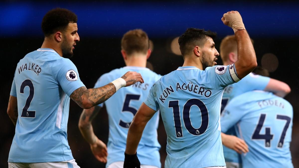 Manchester City praticamente selou sua classificação às quartas de final da Liga dos Campeões ao golear por 4 a 0 o Basel na Suíça (AFP)