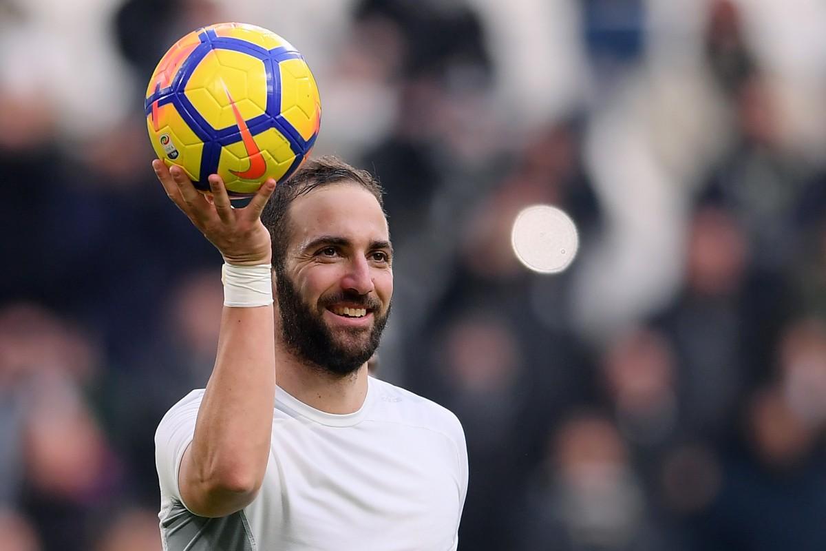O jogador argentino Gonzalo Higuaín fez três gols pelo Juventus, contra o Sassuolo  (AFP)