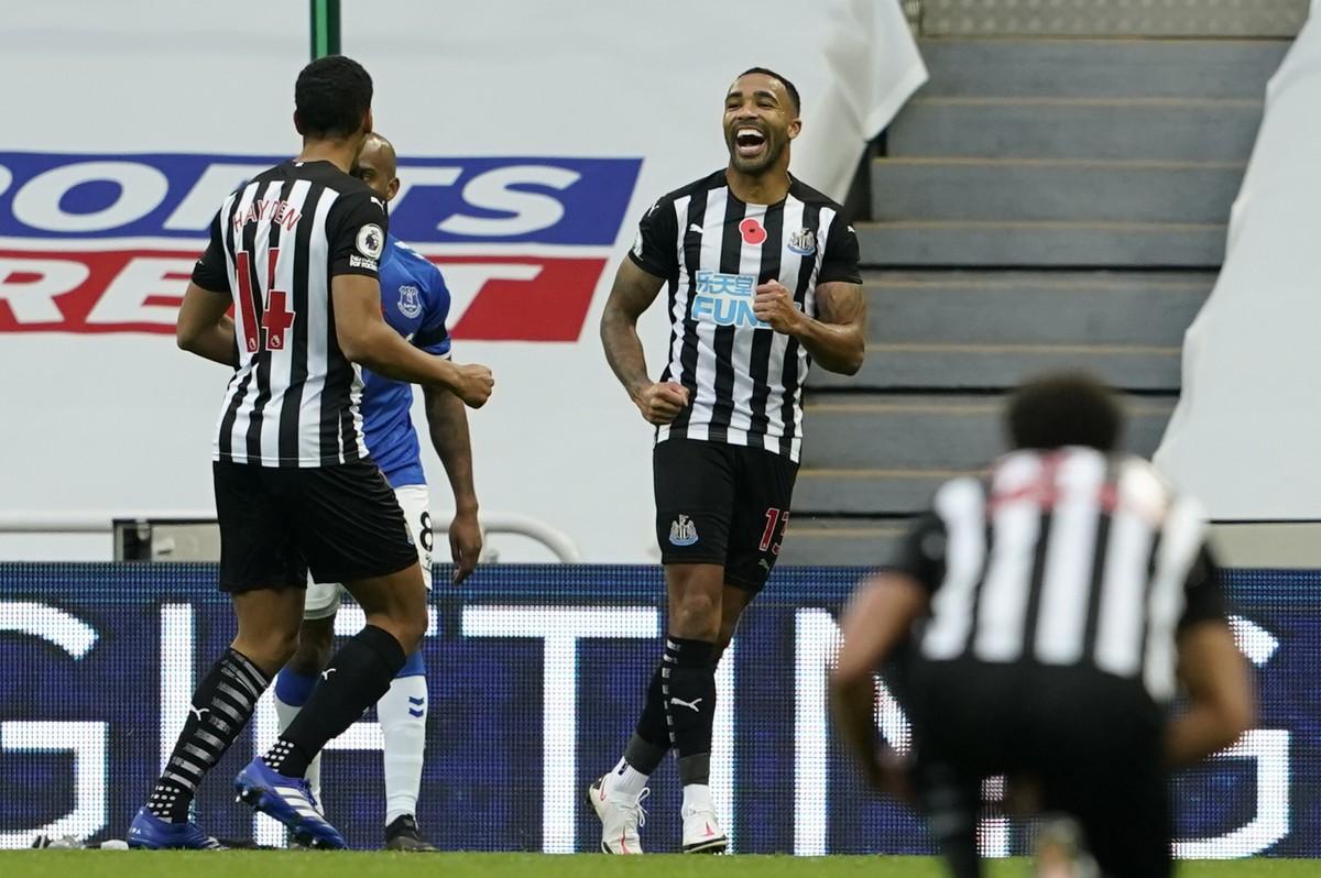 Callum Wilson marcou duas vezes na vitória do Newcastle no confronto com o Everton (AFP)