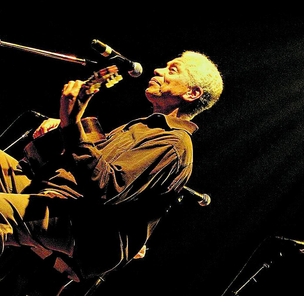 Elifas Andreatto, responsável por cerca de 14 capas de discos do cantor e compositor carioca (Divulgação)