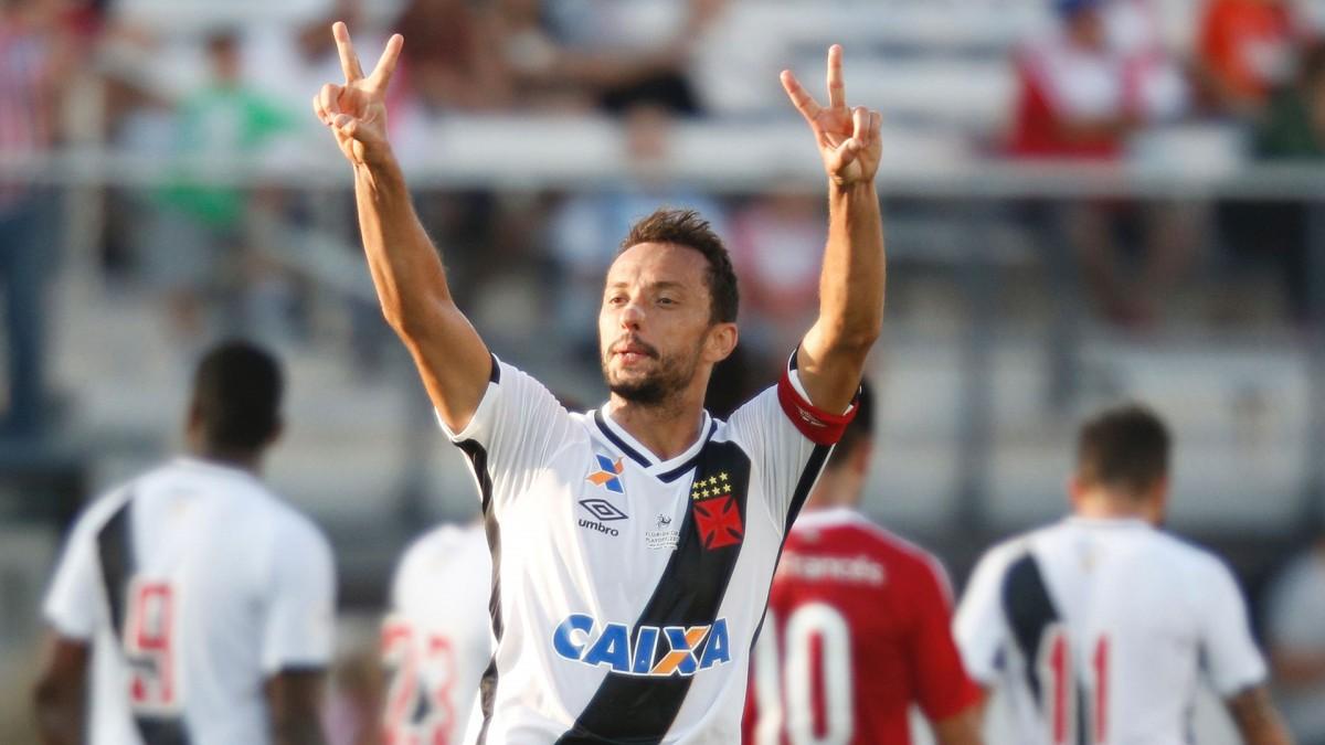 Perto de ser anunciado pelo São Paulo, o meia Nenê se despediu do Vasco neste sábado, através da redes sociais (AFP)