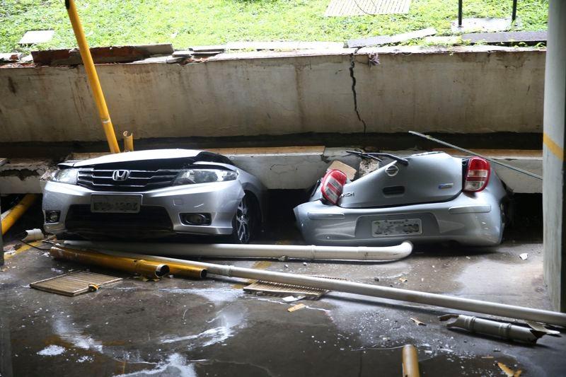 O desabamento ocorreu por volta das 6 horas deste domingo, após chuva intensa durante a madrugada (Antonio Cruz/ Agência Brasil)