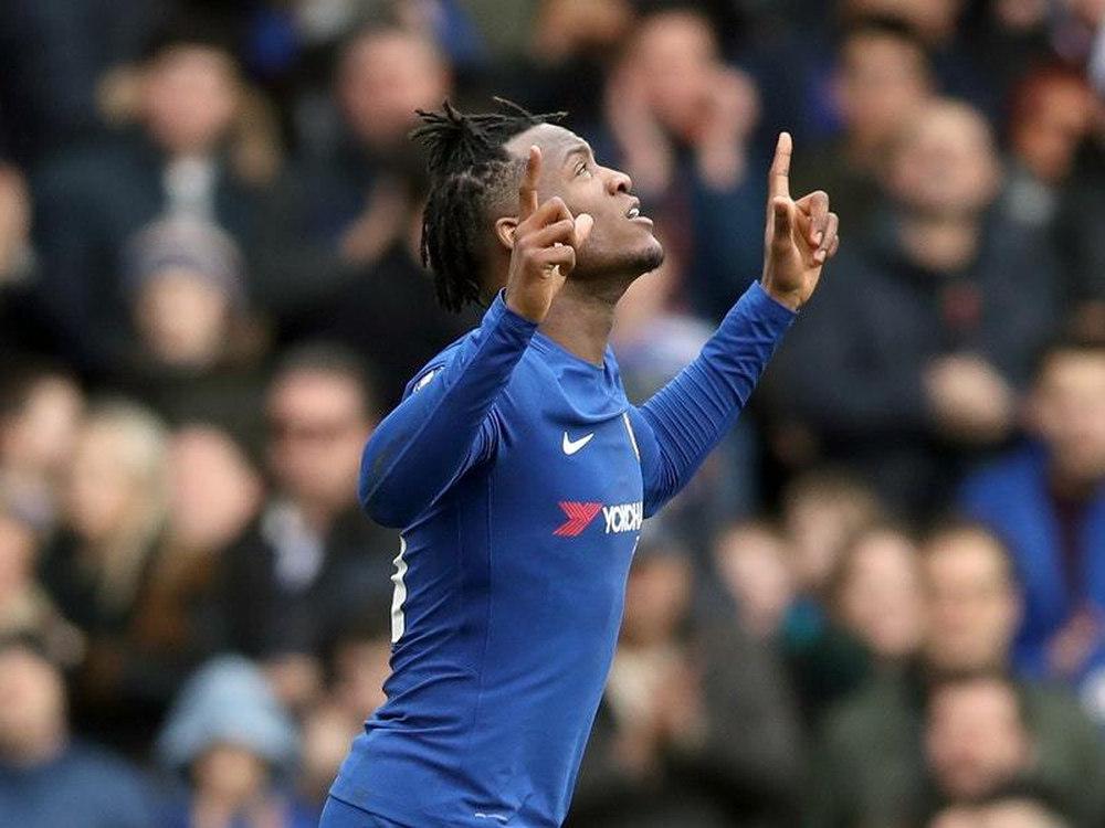 Com dois gols do belga Michy Batshuayi, o Chelsea derrotou o Newcastle por 3 a 0, neste domingo, e avançou às oitavas de final da Copa da Inglaterra (AFP)