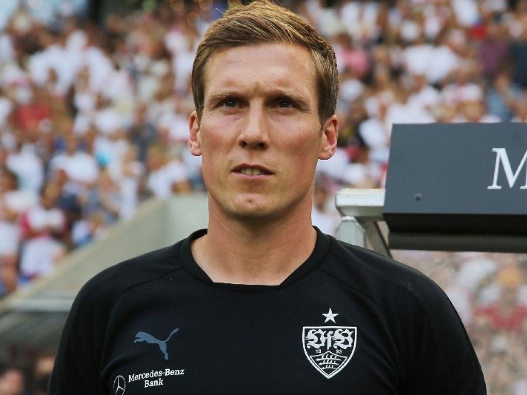 Um dia depois da derrota para o Schalke por 2 a 0, em casa, a diretoria do Stuttgart decidiu demitir o técnico Hannes Wolf (AFP)