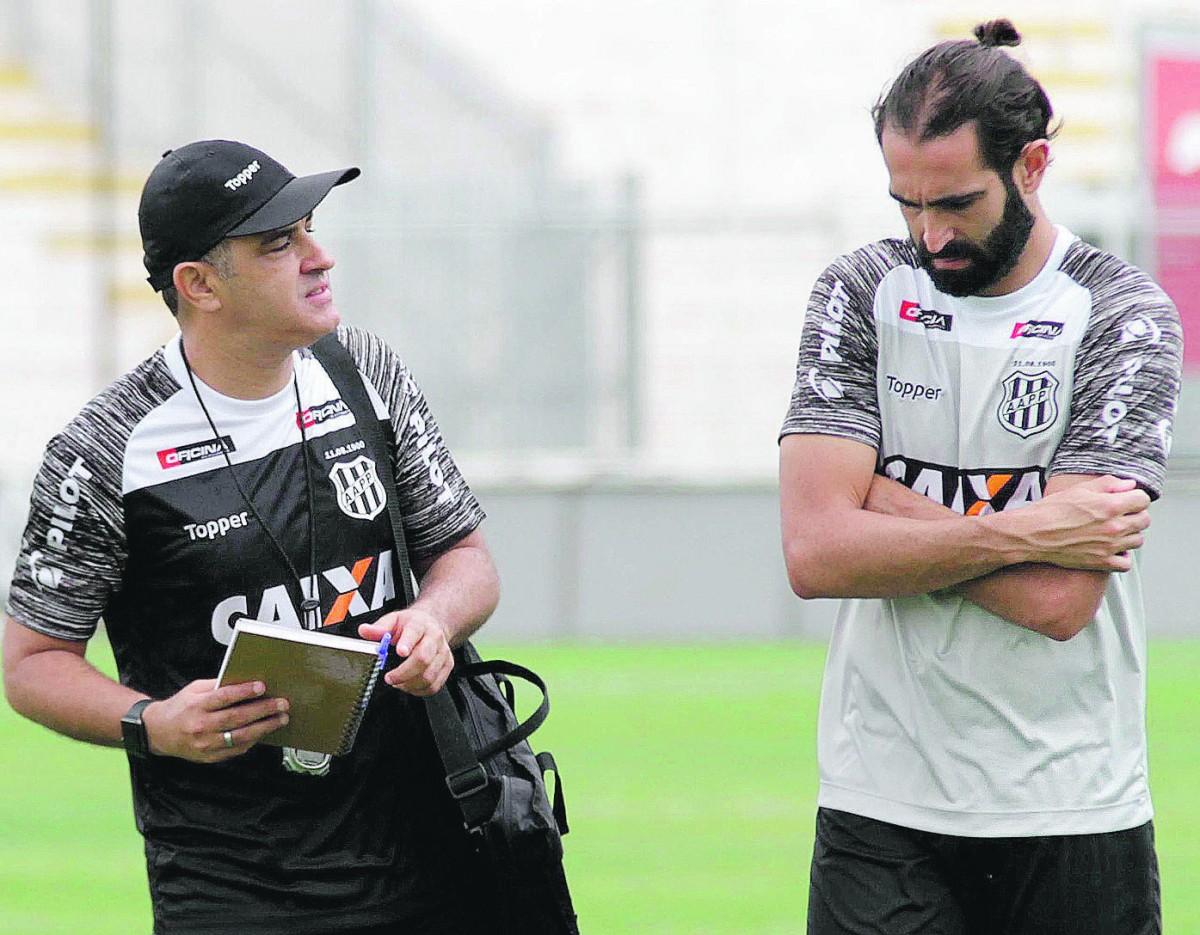 Sem ganhar há três rodadas, Ponte Preta visita o Atlético-GO sob comando de novo técnico  (Estadão Conteúdo)