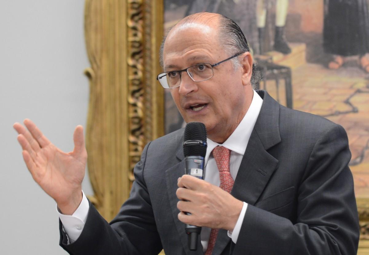 "Privatizarei o que for possível", respondeu ao ser questionado sobre quais das estatais estariam na mira de sua equipe econômica de campanha. (Divulgação)