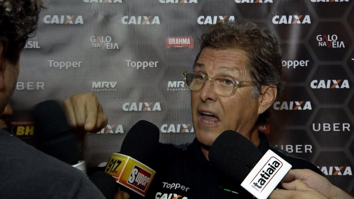 Horas após a discussão entre o técnico Oswaldo de Oliveira e o jornalista Léo Gomide, da Rádio Inconfidência, a diretoria do clube anunciou uma decisão envolvendo o caso (Reprodução)