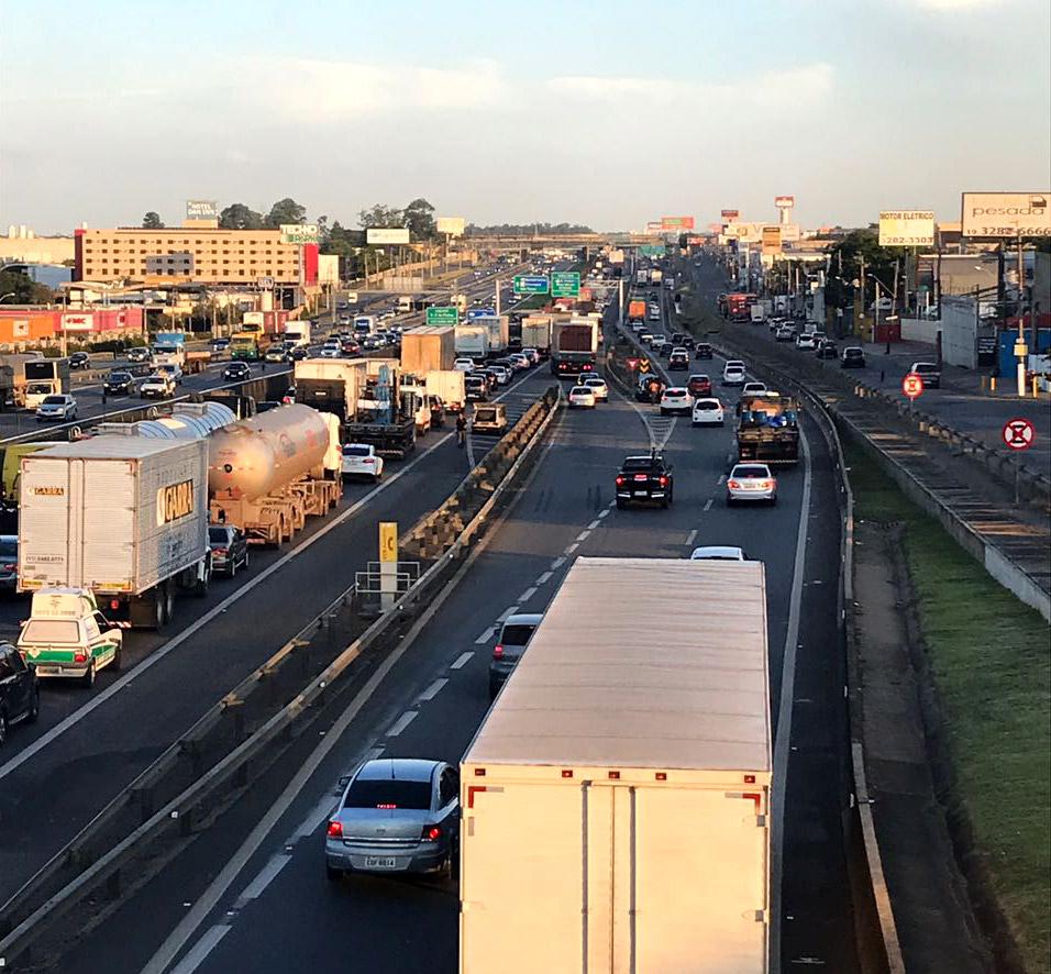 Acidentes tornaram a saída para o feriado prolongado de Carnaval complicada no final da tarde de sexta-feira (Leandro Torres/AAN)