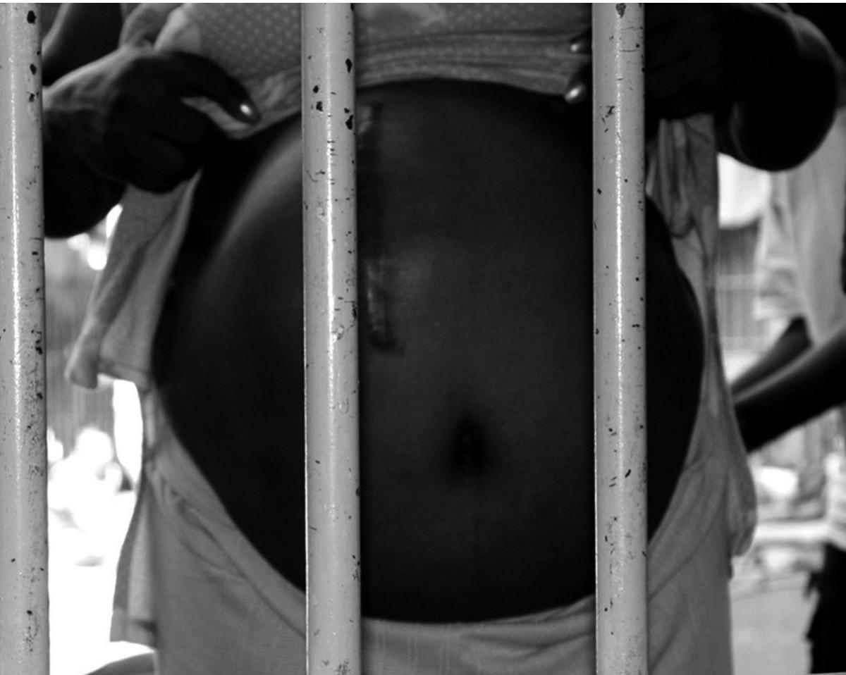 A cela tem dois metros quadrados e fica na carceragem do 8º Distrito Policial, no Brás, centro de São Paulo (Reprodução)