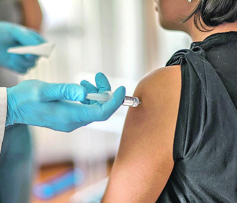 O trabalho foi feito em função do registro, nesta semana, de três casos suspeitos de febre amarela, febre maculosa e dengue no bairro (istock)