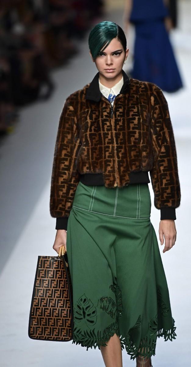 Kendall Jenner no desfile de verão 2018 da Fendir
 (Divulgação)