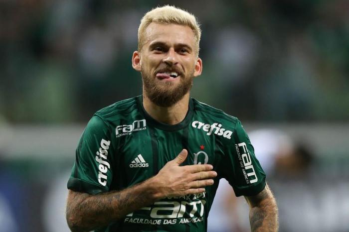 Lucas Lima, do Palmeiras, afirmou nesta quarta-feira estar ansioso para o primeiro clássico com o Corinthians depois de ter mudado de clube ( )