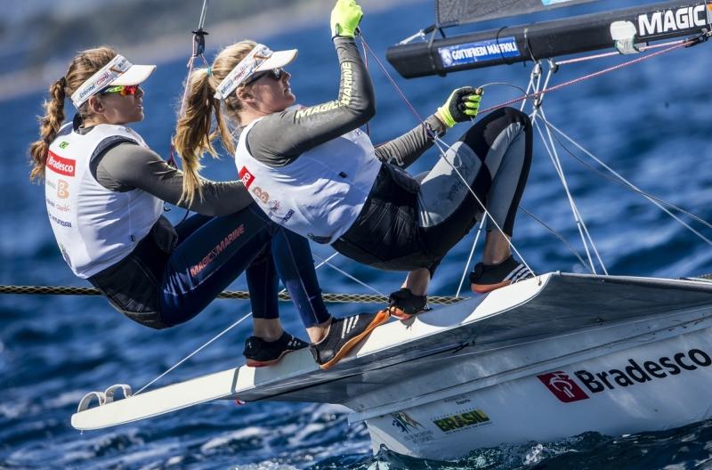 Equipe holandesa AkzoNobel, que conta com a presença da brasileira Martine Grael, venceu a sexta etapa da Volvo Ocean Race, a regata de volta ao mundo ( )