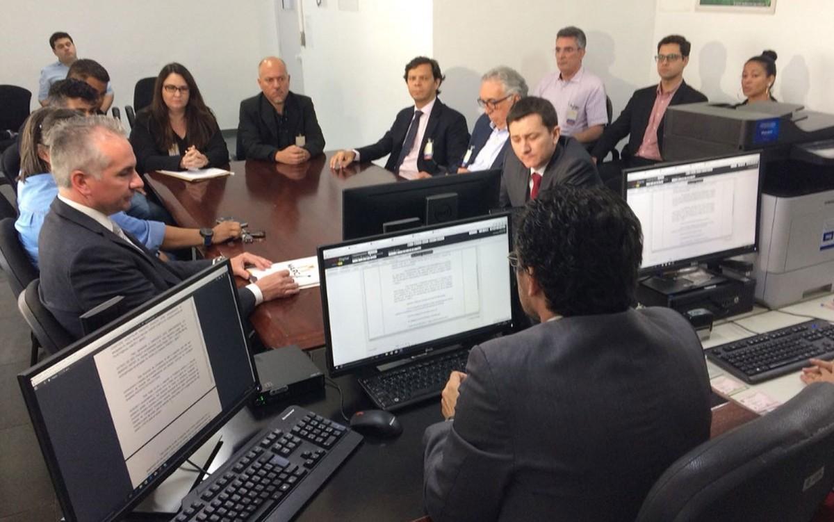 As partes concordaram em se reunir para a elaboração de uma proposta para a transição dos empregados contratados pela Vitale para o novo empregador (Divulgação/MPT)