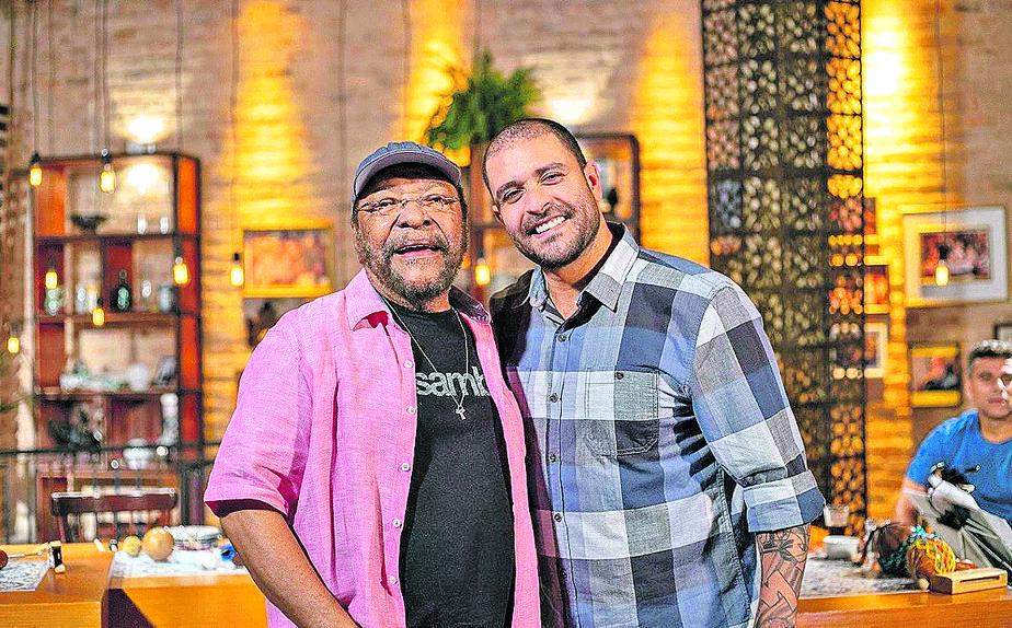Sambistas conversam sobre os 80 anos de Martinho e cantam sucessos da carreira na estreia da temporada (Divulgação)