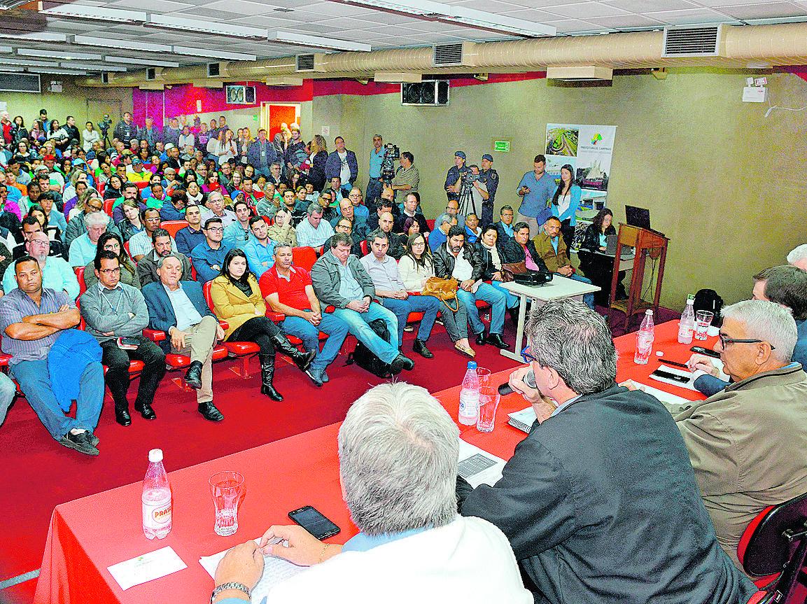 Funcionários de cooperativas criticaram no debate a meta apresentada de reciclagem nas próximas três décadas (Divulgação/PMC)