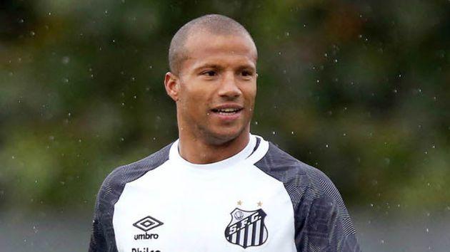 O Santos pode perder o jogo de ida para o Independiente por 3 a 0 ( )
