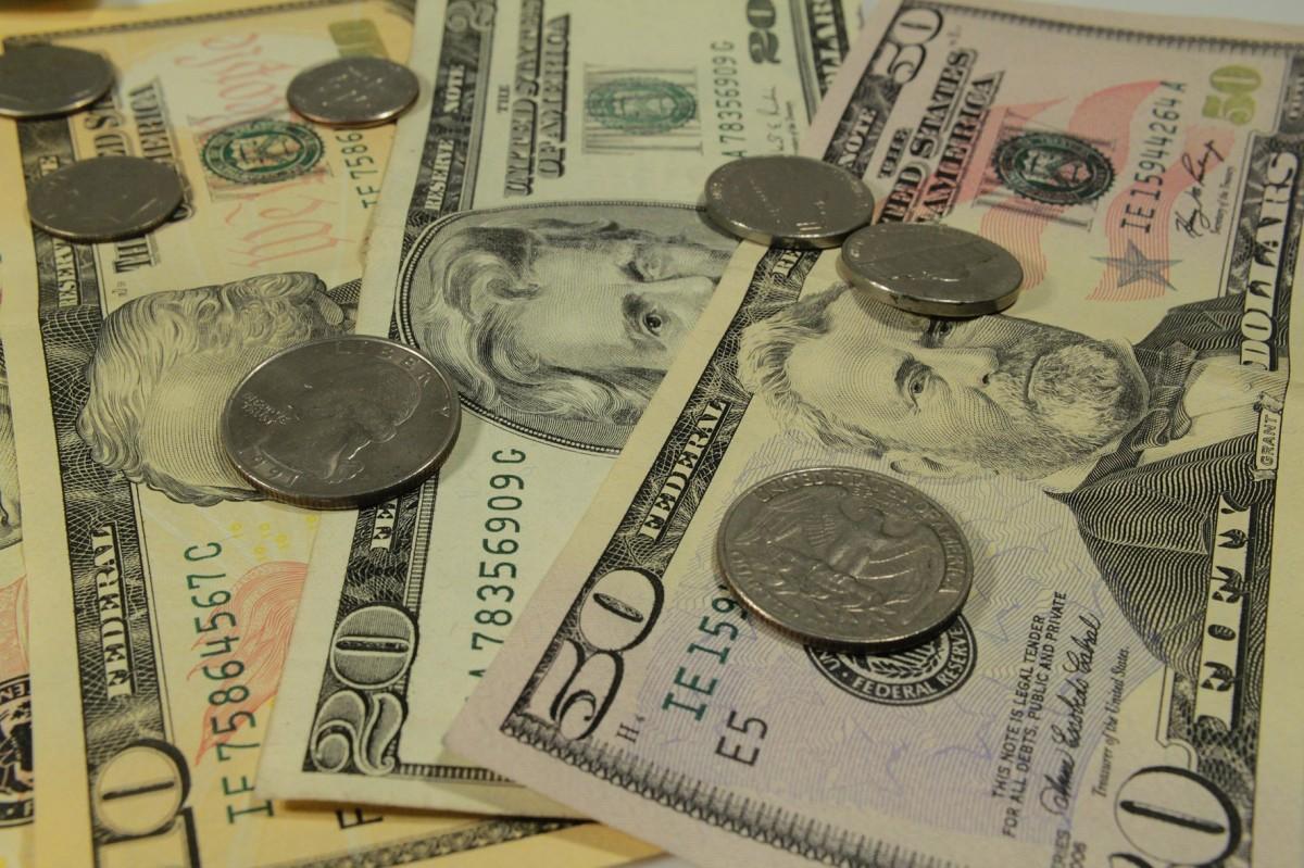 Dólar à vista sobe a R$ 4,17 com quadro eleitoral e exterior (Marcos Santos/USP Imagens)
