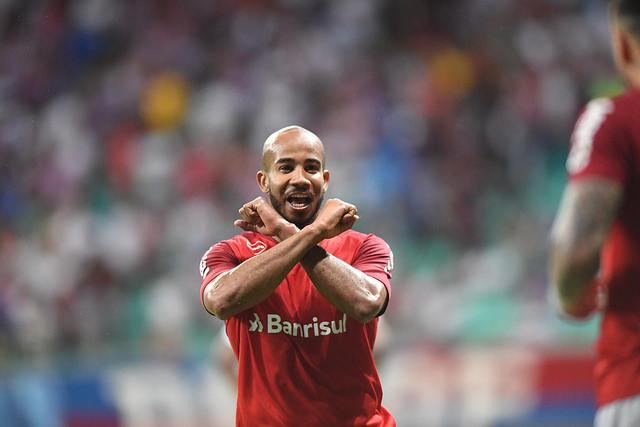 Patrick, sempre decisivo, foi o autor do gol colorado na Arena Fonte Nova (Divulgação)