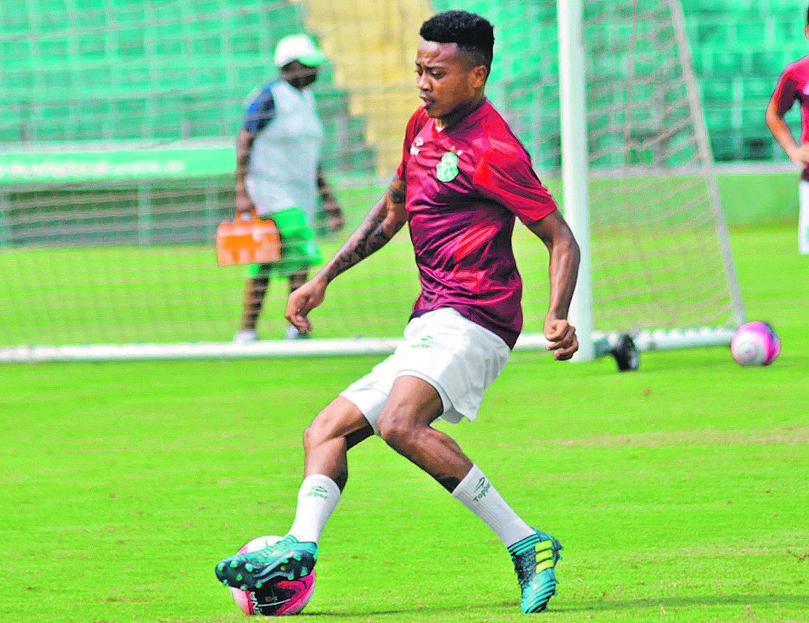 Erik estava chateado pela sequência de jogos sem marcar: atacante bugrino reencontrou as redes em Limeira (Letícia Martins)