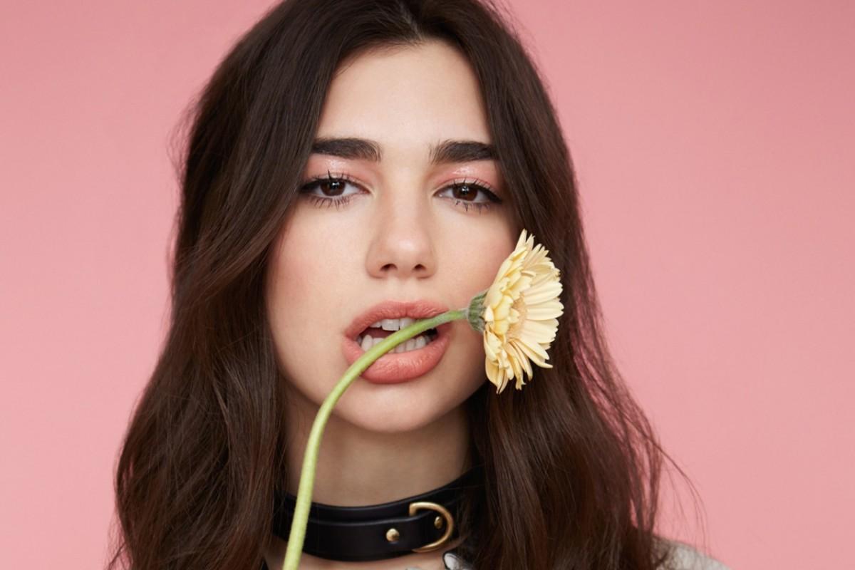 Dua Lipa faz regras para não gastar no Natal. (Divulgação)