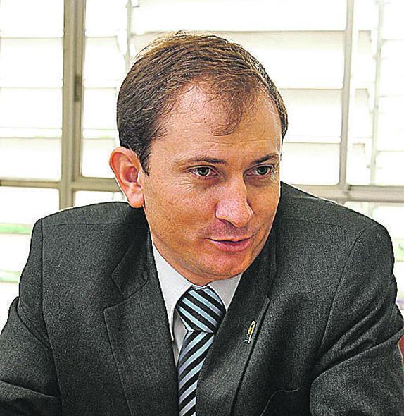 Para o secretário Sílvio Bernardin, trâmite foi mantido; mas o promotor Valcir Kobori vê irregularidades (Leandro Ferreira)