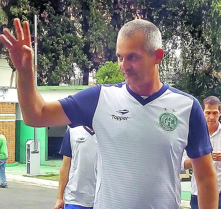 Técnico avisa que viverá o clube 24 horas por dia para tentar tirar o time das últimas colocações (Paulo Santana/AAN)