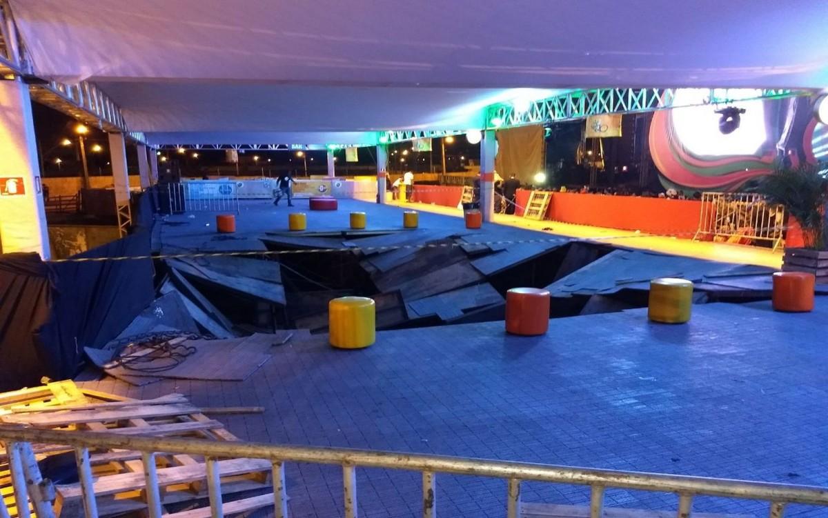 Na madrugada deste domingo, 8, durante o show da cantora Ivete Sangalo, na Odonto Fantasy em Aracajù, parte da estrutura do camarote desabou (Divulgação)