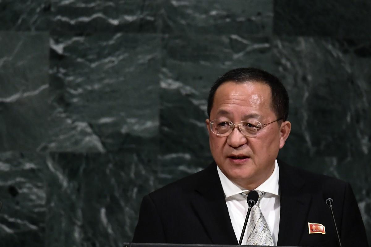 O ministro das Relações Exteriores da Coreia do Norte, Ri Yong Ho (Jewel SAMAD / AFP)
