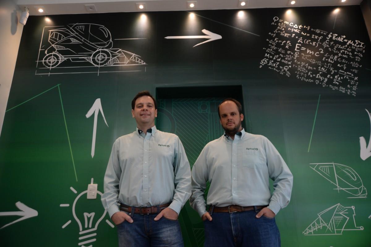 Guilherme Gray e o sócio Efraim Albrecht Neto na nova sede da Agricef: inovação é a chave para o crescimento das pequenas e médias empresas (Patrícia Domingos/AAN)