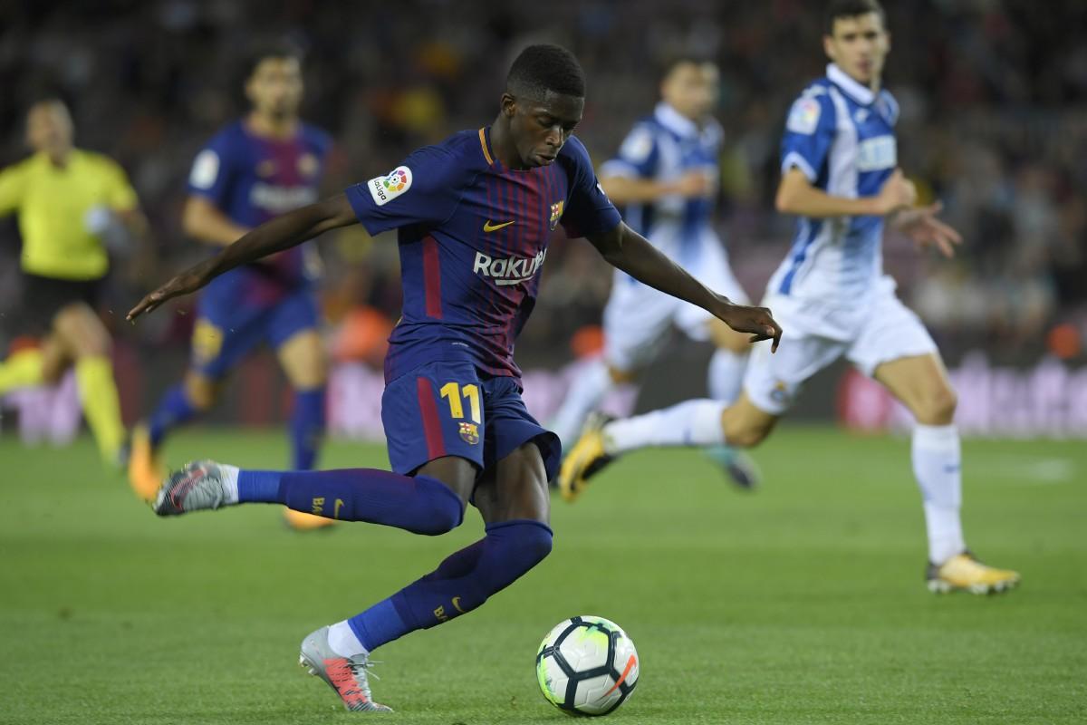 Ousmane Dembélé sofreu uma ruptura no tendão do bíceps femoral do músculo esquerdo e só vai retomar aos gramados em 2018 (France Press)