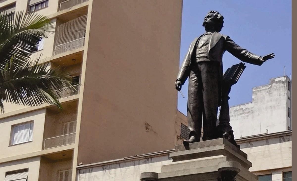 A estátua do maestro Carlos Gomes, em Campinas (Divulgação)