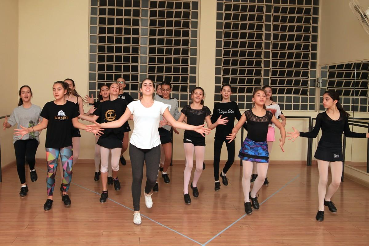 Escola de dança tem se destacado com varias premiações no Brasil e no exterior (Leandro Torres)