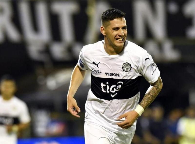O volante paraguaio, cujo nome lembra o do craque que marcou época nos dois clubes mais tradicionais de Campinas, confirmou na quarta-feira a negociação (Divulgação)