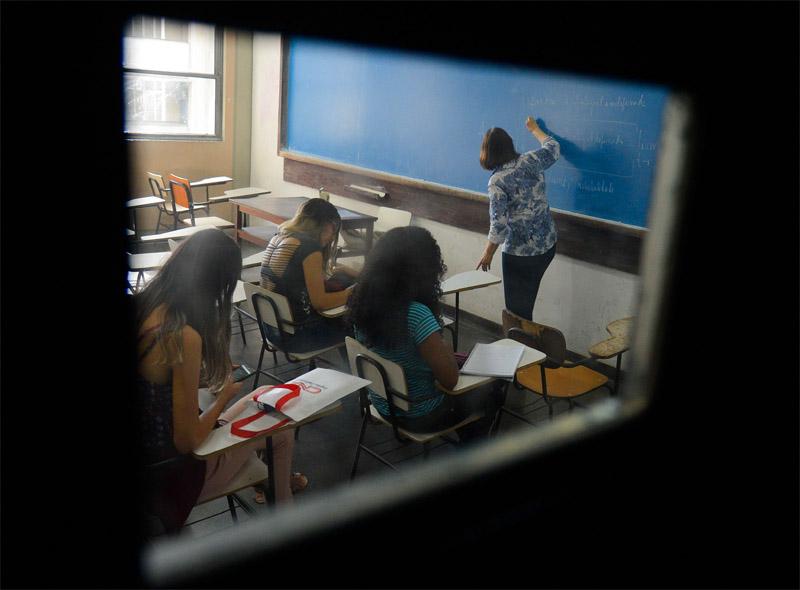 Os alunos que quiserem renovar seu contrato do Fies referente ao primeiro semestre deste ano têm até sexta-feira para validar as informações no SisFies (Tânia Rêgo/Agência Brasil)